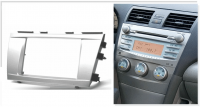 Переходная рамка для Daihatsu Altis III (серебристая) (2006-2010) 2 DIN - купить в СarBaza Переходная рамка для Daihatsu Altis III (серебристая) (2006-2010) 2 DIN - CarBaza