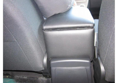 Подлокотник на Land Rover Freelander II Рестайл (2012-2014) - CarBaza, характеристики