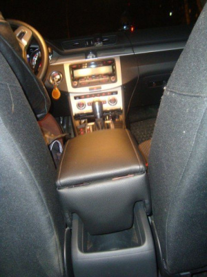 Подлокотник на Volkswagen Passat B6 (2005-2010) - CarBaza, характеристики