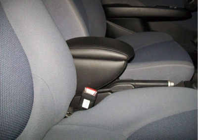 Подлокотник на Honda Jazz I (2001-2008) - CarBaza, характеристики