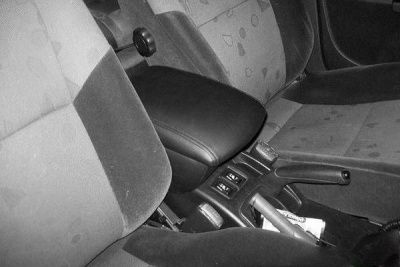 Подлокотник на Mitsubishi Carisma (1995-2004) - купить в СarBaza, характеристики Подлокотник на Mitsubishi Carisma (1995-2004) - CarBaza, характеристики